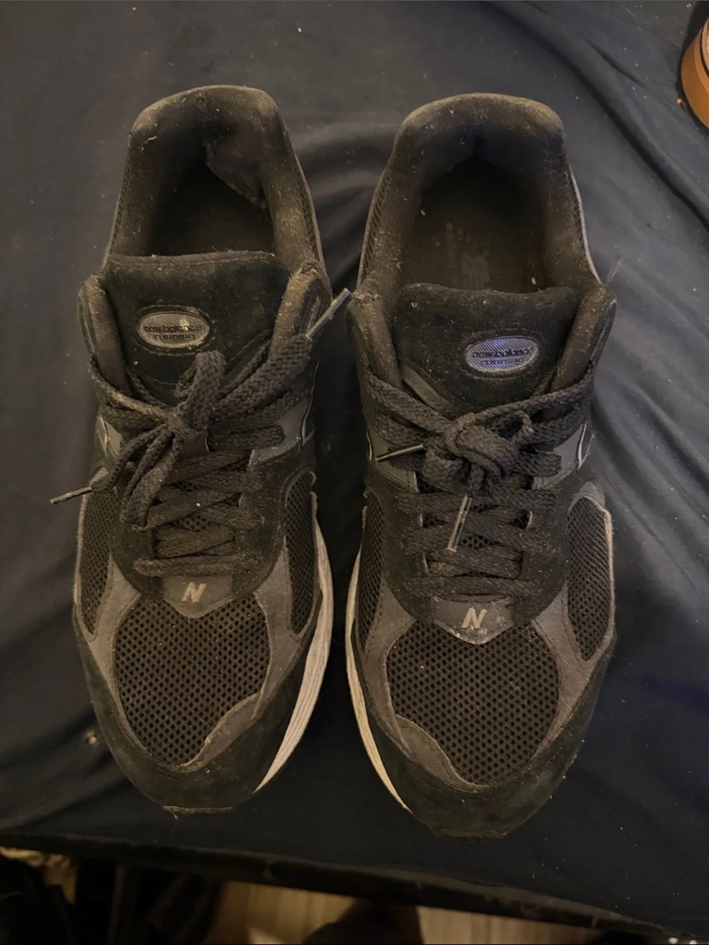 New Balance Men's Black and Gray Athletic Sneakers